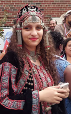 דימוי השראה מלבוש ותכשיטים תימניים